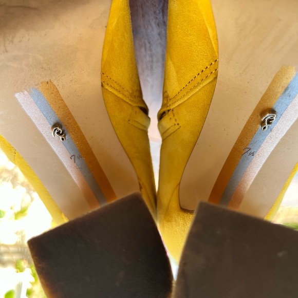 Suede booties by Sam Edelman. Gorgeous lemon-yellow color. Sz 7.5 - Picture 8 of 8